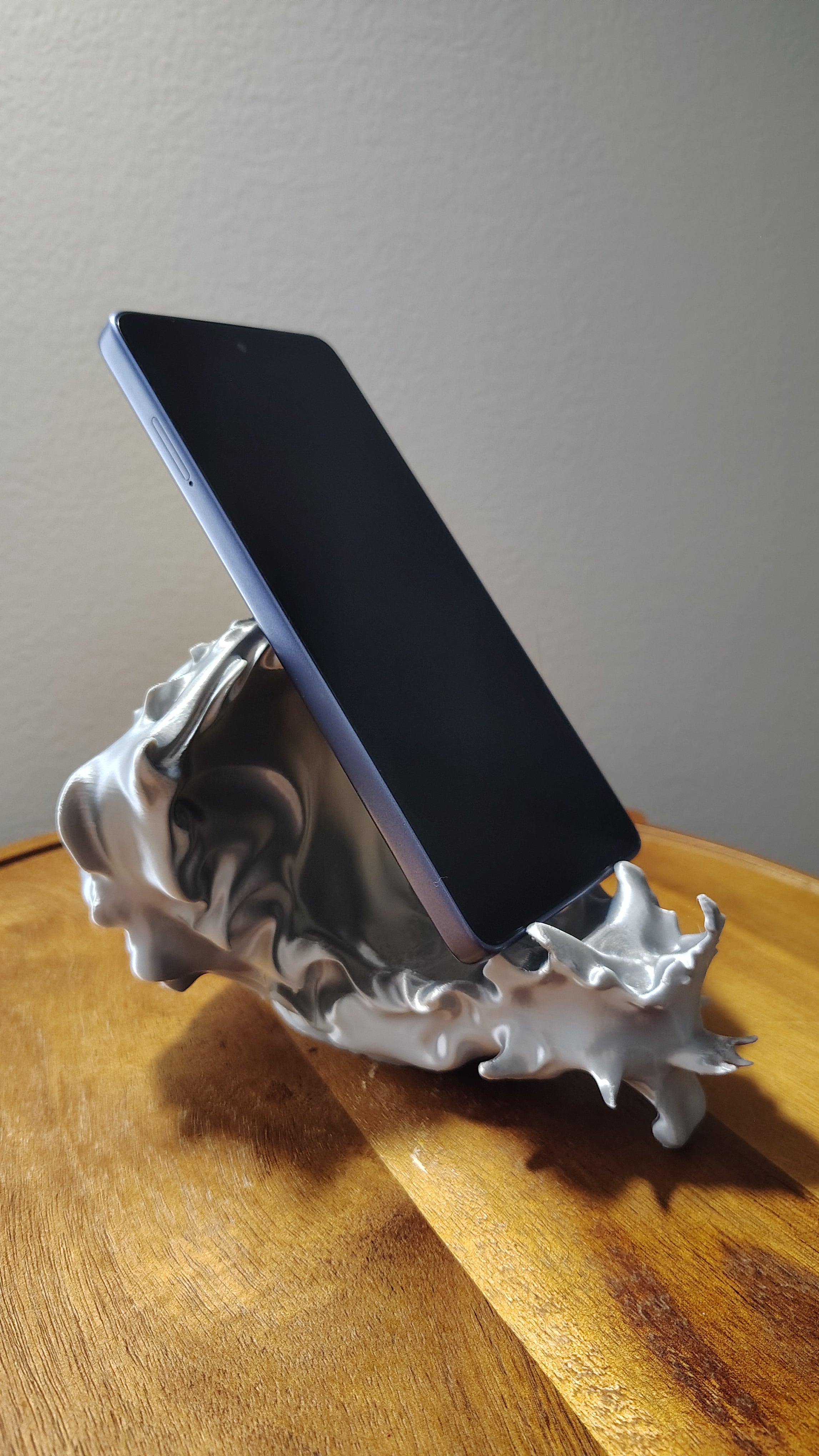 Water Heart Phone Holder