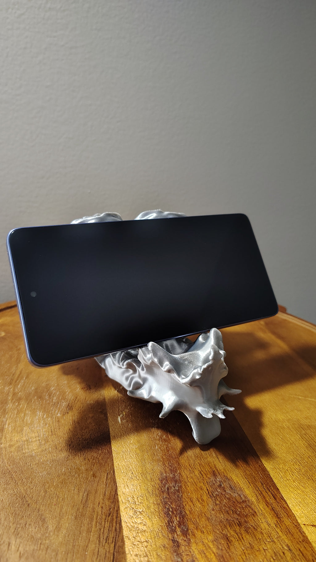 Water Heart Phone Holder