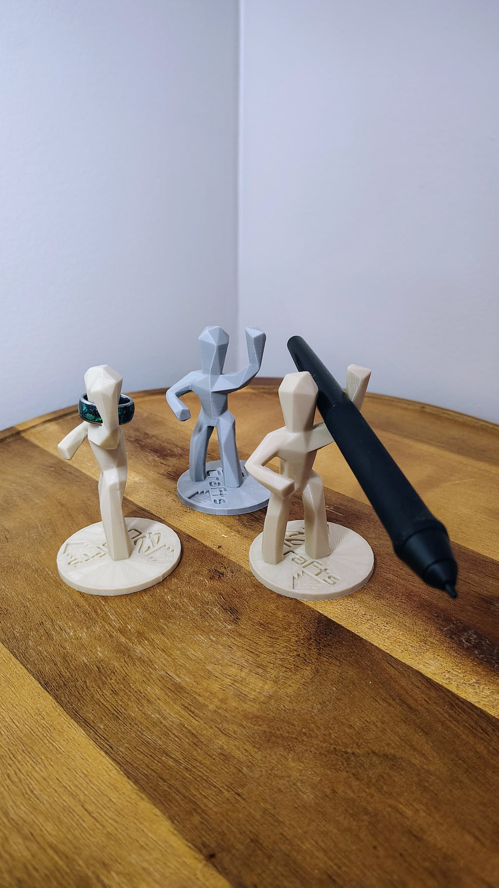 Low Poly Faceted Figure