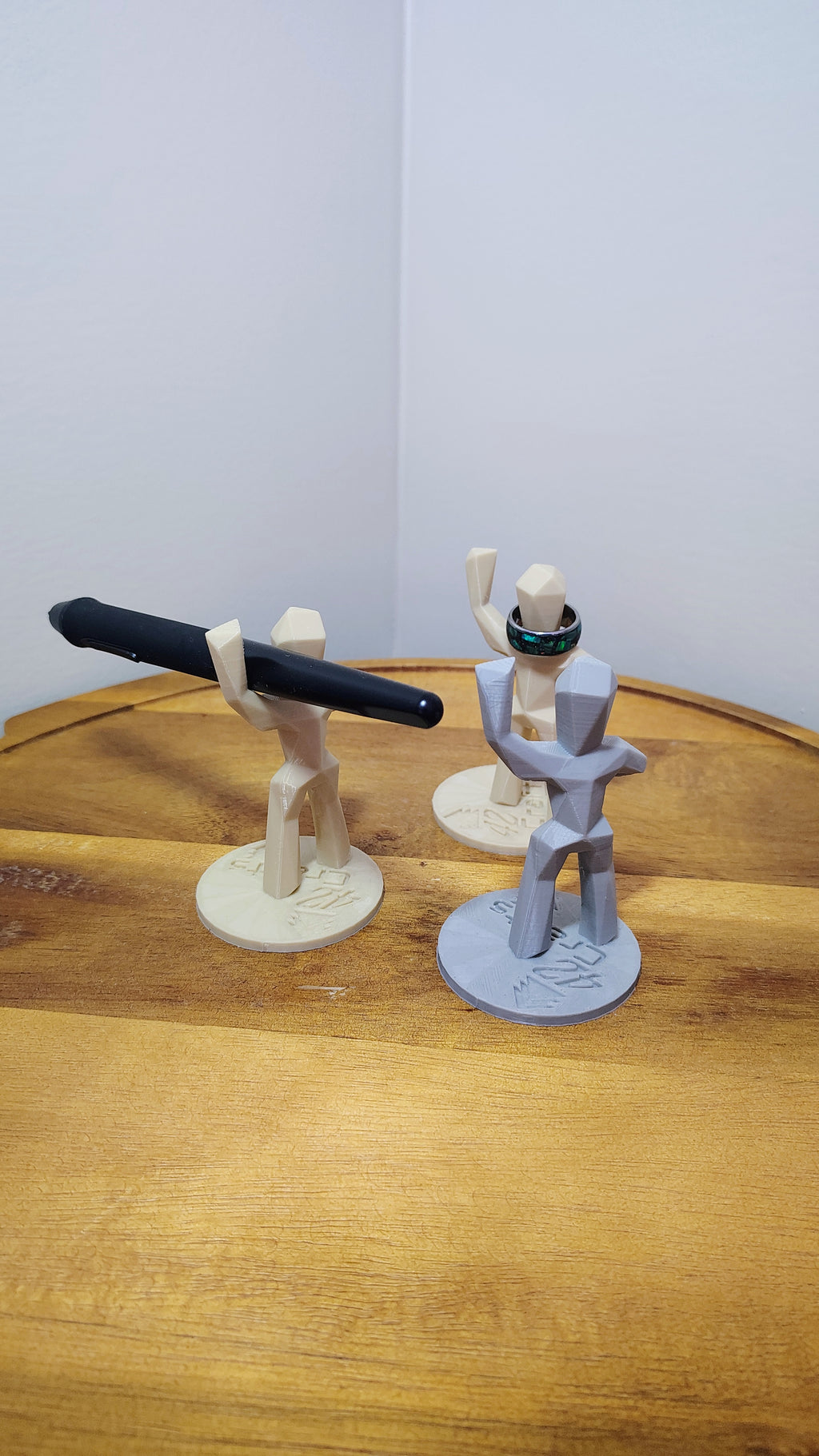 Low Poly Faceted Figure