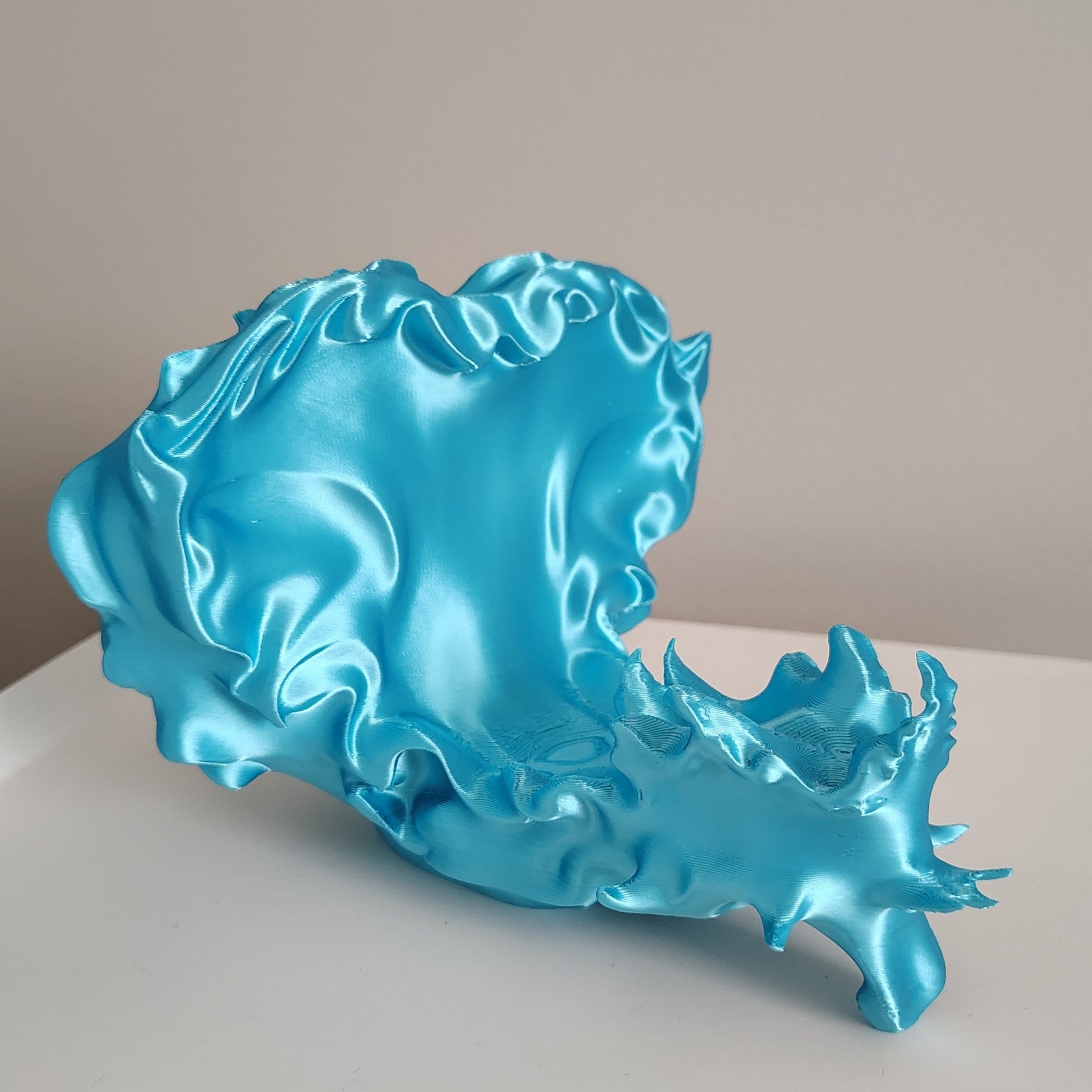 Water Heart Phone Holder